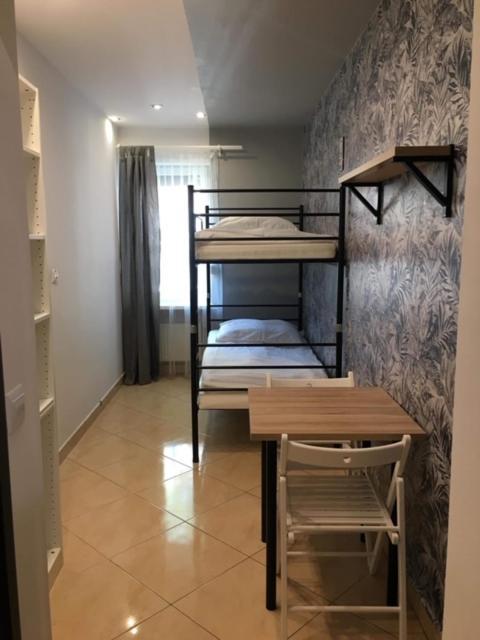 Wygodne Pokoje H16 Hostel คอร์ซุฟ ภายนอก รูปภาพ