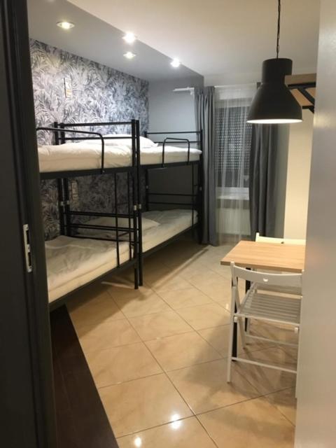 Wygodne Pokoje H16 Hostel คอร์ซุฟ ภายนอก รูปภาพ